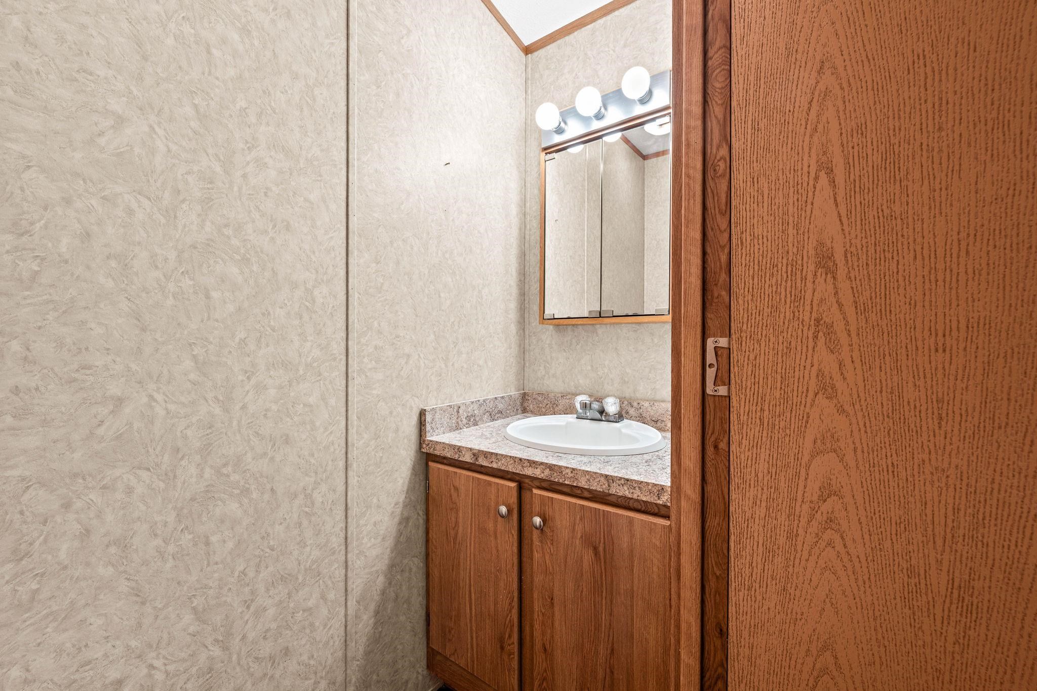 5 North Fuchsia Drive Rochester, NH 03867 - Photo 11 of 39