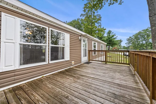 $170,000 | 5 North Fuchsia Drive, Rochester, NH 03867