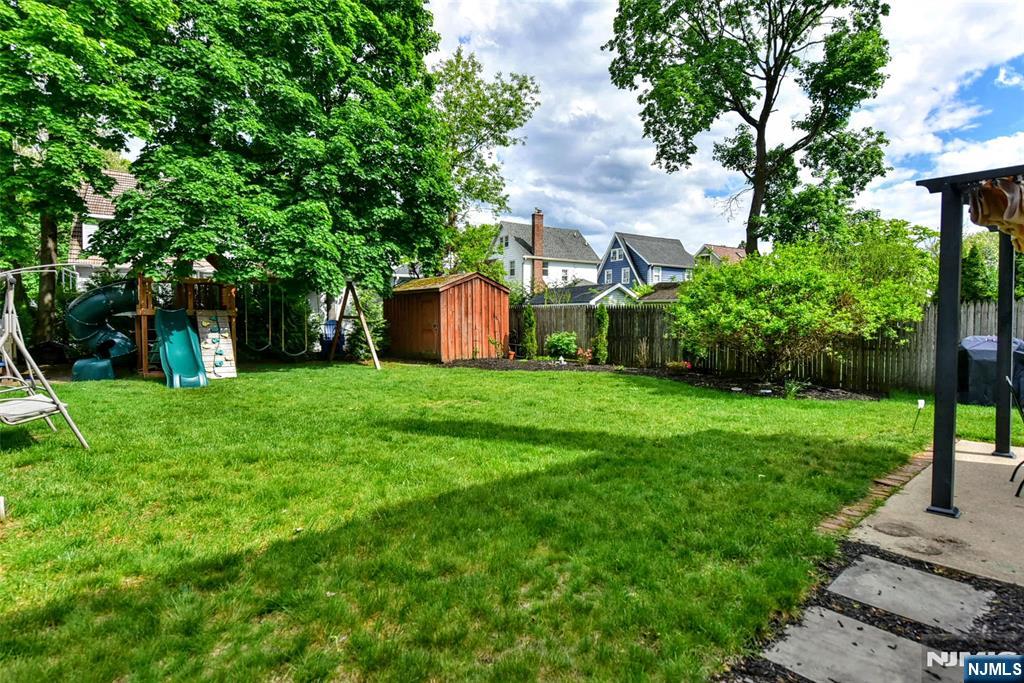354 Demarest Avenue Oradell, NJ 07649 - Photo 29 of 33