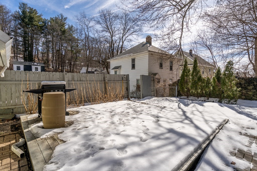 103 Beaconsfield Road Worcester, MA 01602 - Photo 27 of 33 a outdoor space with trees