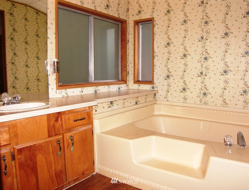 1801 Mountain View Road East Port Orchard, WA 98366 - Photo 15 of 25 Gallery Image 15