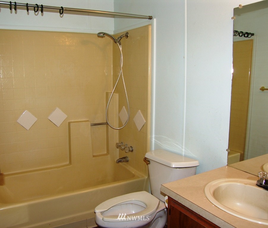 1801 Mountain View Road East Port Orchard, WA 98366 - Photo 21 of 25 Gallery Image 21