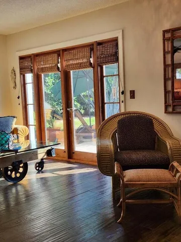 $3,300 | 336 Bamboo Road, Unit MAIN HOUSE, Palm Beach Shores, FL 33404