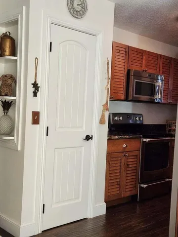 $3,300 | 336 Bamboo Road, Unit MAIN HOUSE, Palm Beach Shores, FL 33404