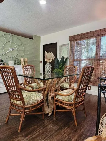 $3,300 | 336 Bamboo Road, Unit MAIN HOUSE, Palm Beach Shores, FL 33404