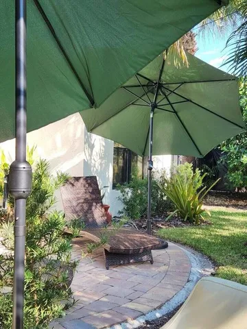 $3,300 | 336 Bamboo Road, Unit MAIN HOUSE, Palm Beach Shores, FL 33404