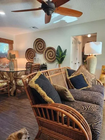 $3,300 | 336 Bamboo Road, Unit MAIN HOUSE, Palm Beach Shores, FL 33404