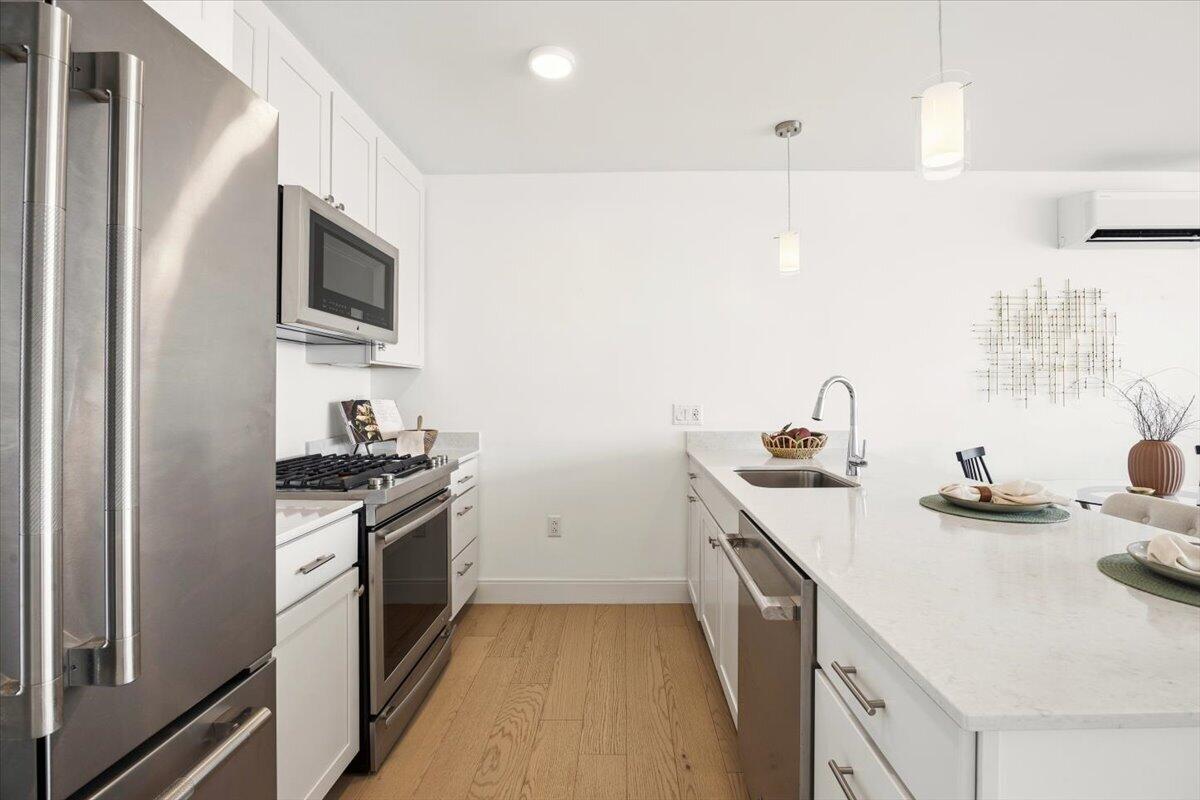 218 Washington Avenue, Unit 202 Portland, ME 04101 - Photo 8 of 26 11-218 Washington-11