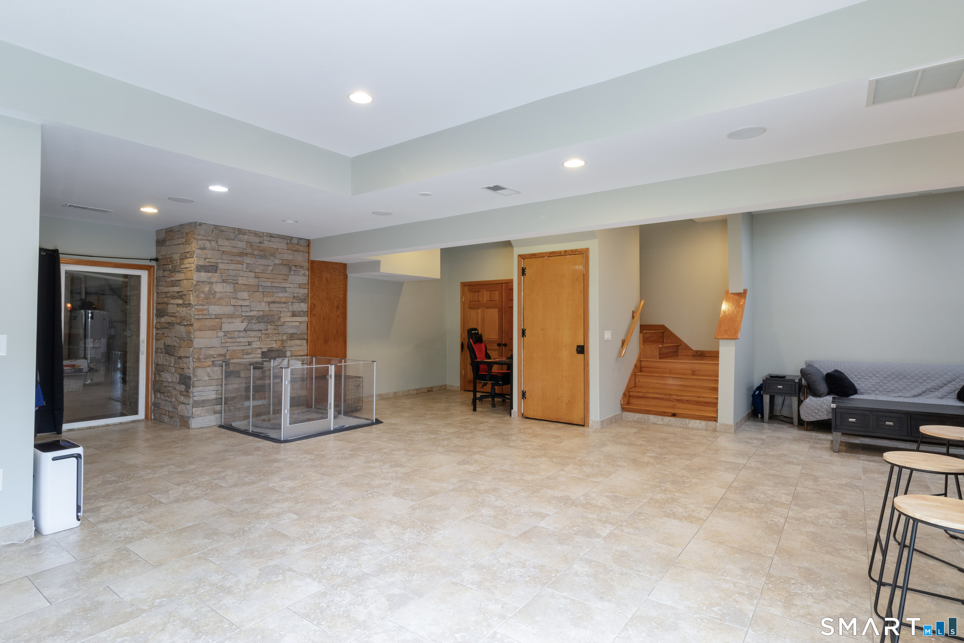 113 Pinnacle Road Plainville, CT 06062 - Photo 30 of 40 What would you do with this wide open space? Guest room, in-law, home office, dance studio, rec room or rental?