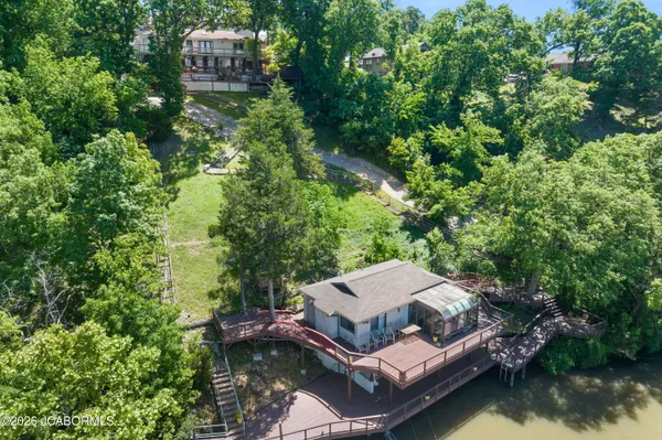 $849,000 | 180 Borders Drive, Lake Ozark, MO 65049