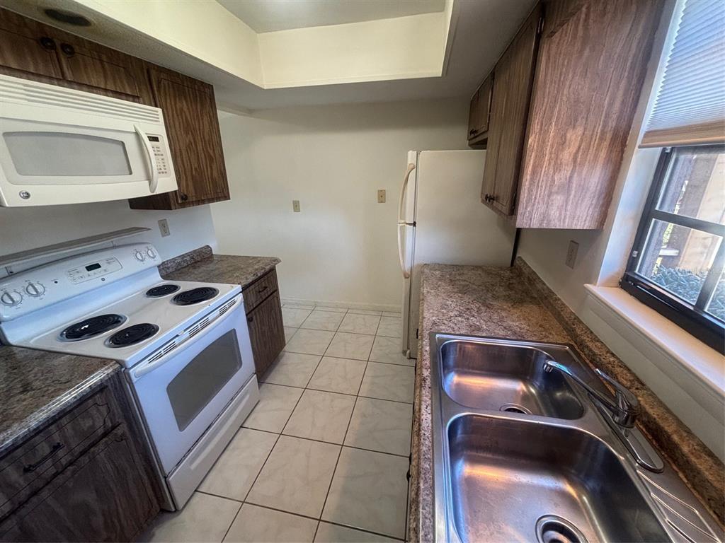 500 Newell Hill Road, Unit 101A Leesburg, FL 34748 - Photo 3 of 21
