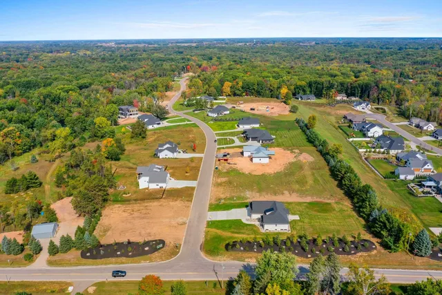 $864,900 | 4104 Blackberry Ridge Court, Oneida, WI 54155