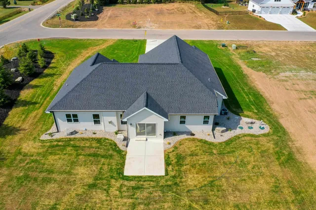 $864,900 | 4104 Blackberry Ridge Court, Oneida, WI 54155