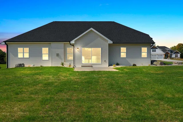 $864,900 | 4104 Blackberry Ridge Court, Oneida, WI 54155