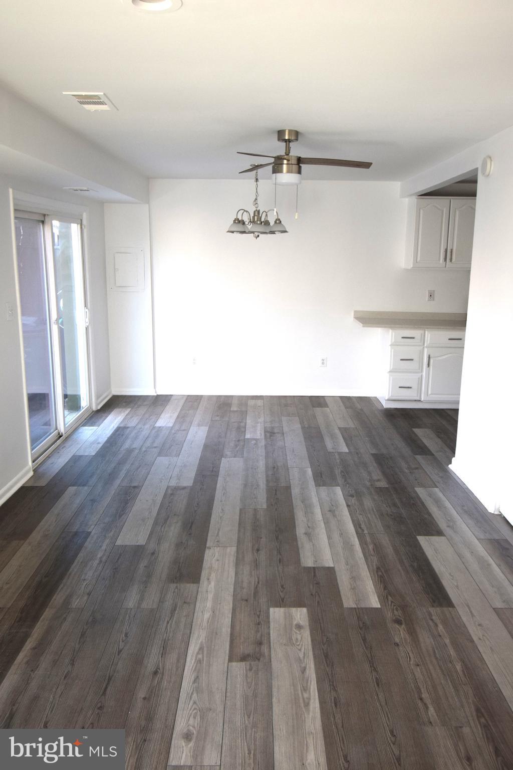 5752 Thunder Hill Road Columbia, MD 21045 - Photo 4 of 17 Gallery Image 4