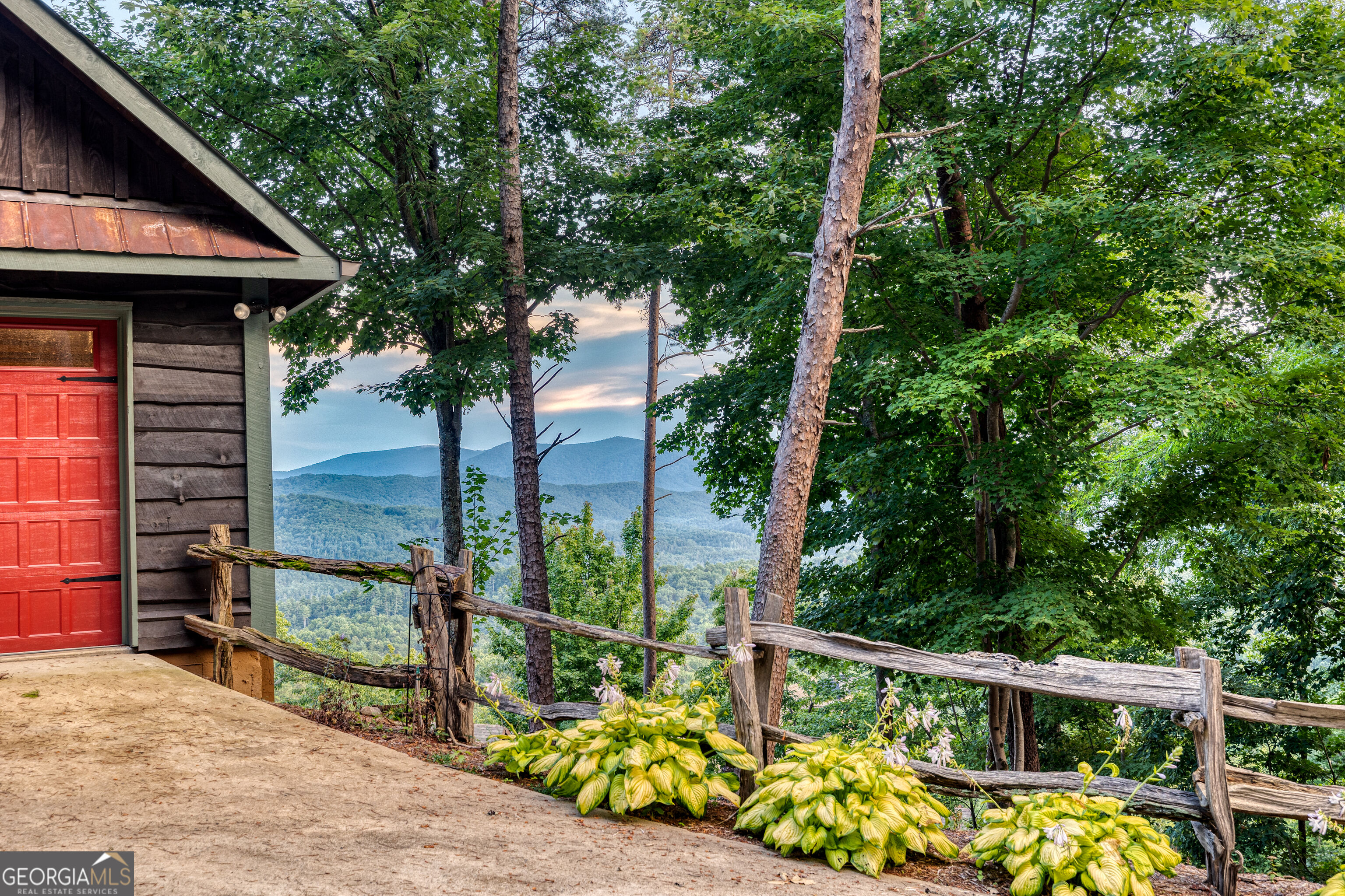 280 Point Of View, Unit 15 Blue Ridge, GA 30513 - Photo 5 of 68 Gallery Image 5