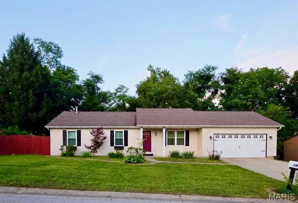 $285,000 | 14 Innsbruck Lane, Belleville, IL 62221