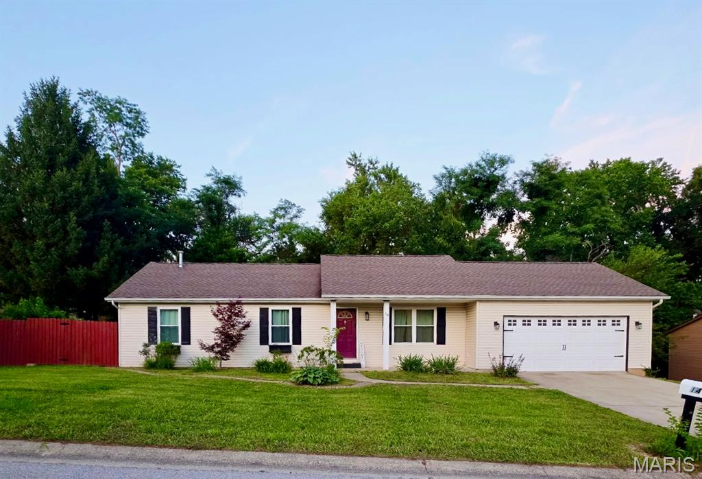 14 Innsbruck Lane Belleville, IL 62221 - Photo 1 of 3