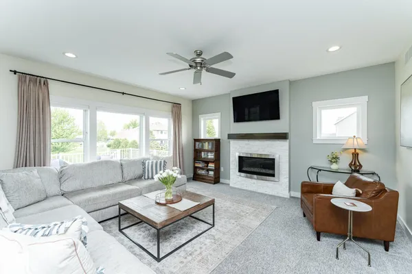$750,000 | 927 Southwell Enclave Northeast, Byron, MN 55920