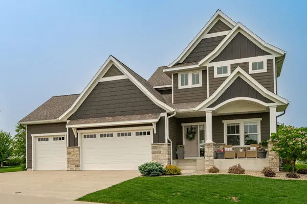 $750,000 | 927 Southwell Enclave Northeast, Byron, MN 55920