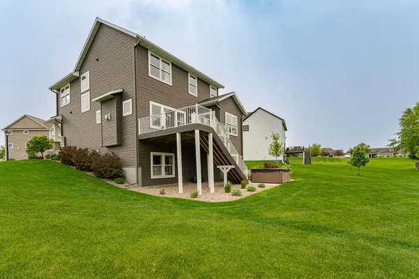 $750,000 | 927 Southwell Enclave Northeast, Byron, MN 55920