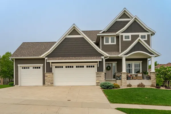 $750,000 | 927 Southwell Enclave Northeast, Byron, MN 55920
