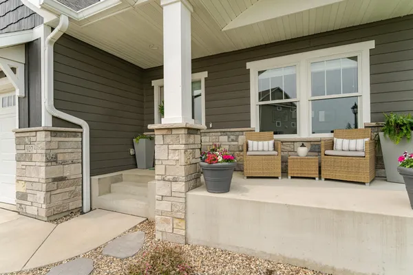 $750,000 | 927 Southwell Enclave Northeast, Byron, MN 55920