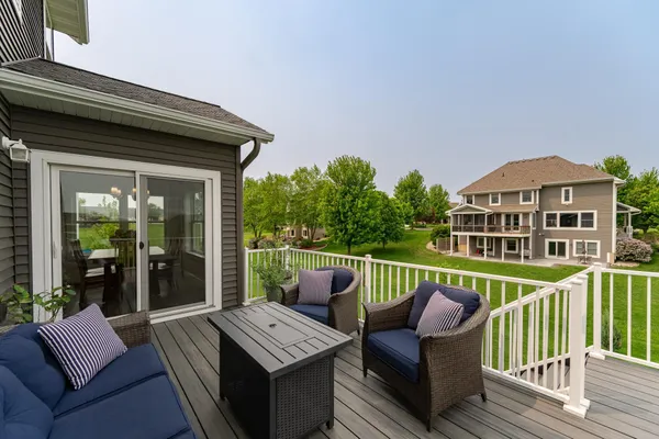 $750,000 | 927 Southwell Enclave Northeast, Byron, MN 55920