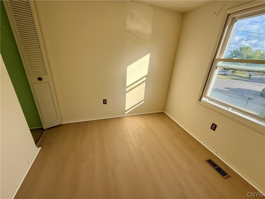 4999 Windgate Road Liverpool, NY 13088 - Photo 16 of 23 Gallery Image 16