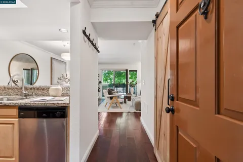 $529,000 | 2530 Oak Road, Unit 201, Walnut Creek, CA 94597
