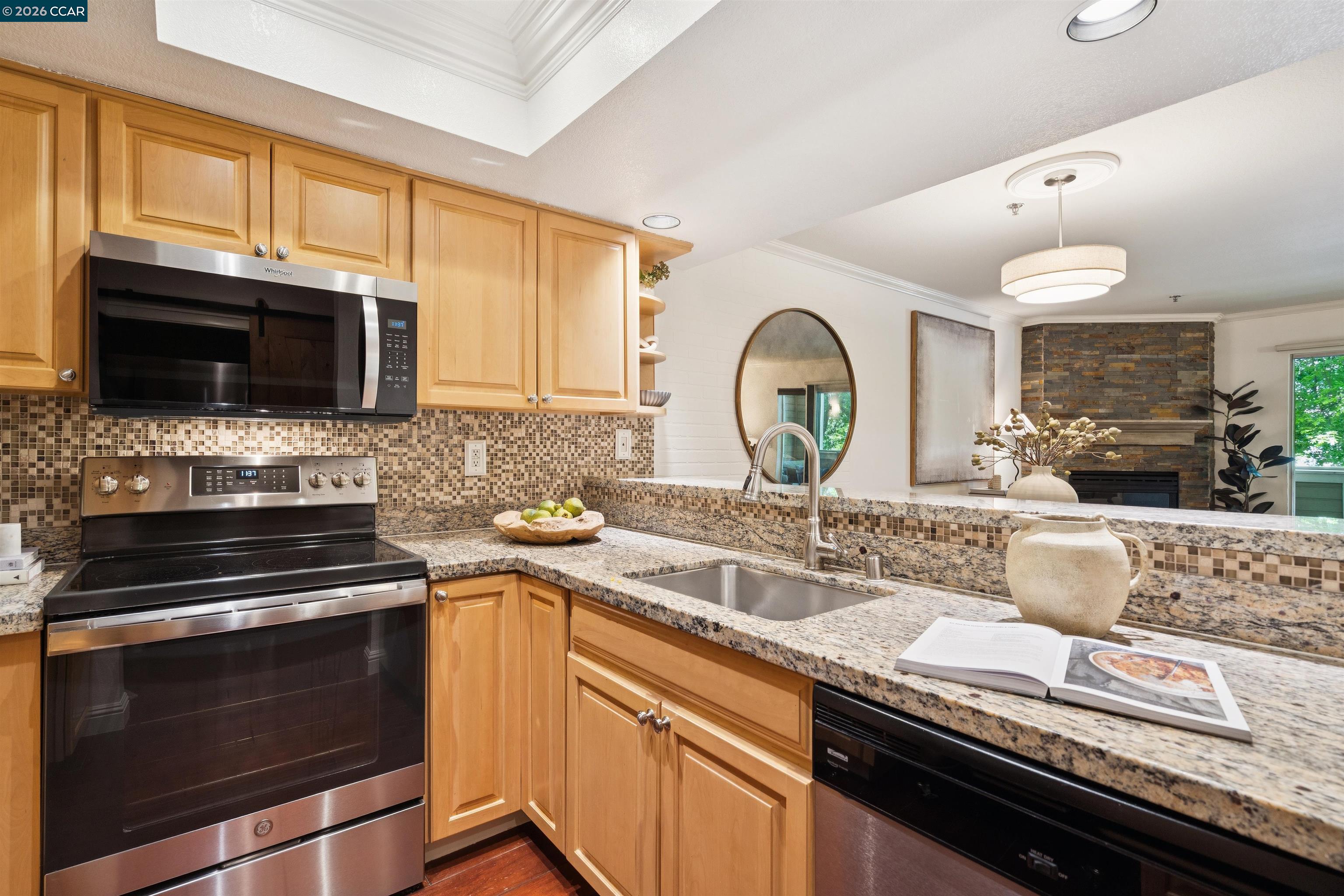 2530 Oak Road, Unit 201 Walnut Creek, CA 94597 - Photo 6 of 27