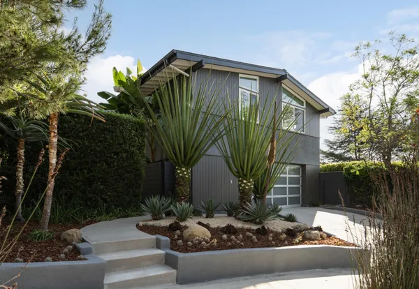 $2,475,000 | 3233 Lucinda Lane, Santa Barbara, CA 93105