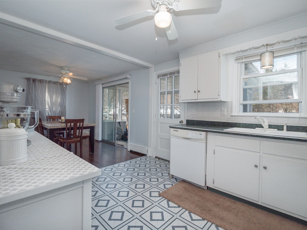 44 Rolling Lane Hudson, MA 01749 - Photo 8 of 21 Gallery Image 8