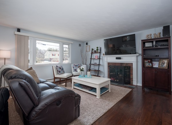 44 Rolling Lane Hudson, MA 01749 - Photo 9 of 21 Gallery Image 9