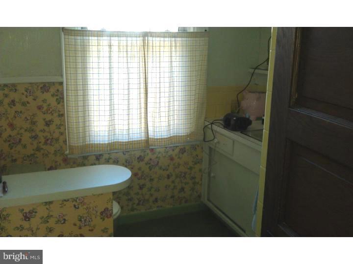 58 Colonial Avenue Pitman, NJ 08071 - Photo 14 of 20 Bathroom