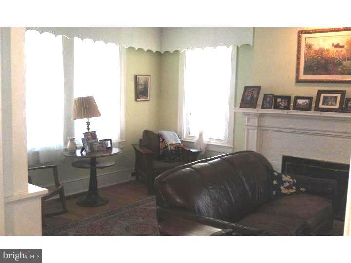 58 Colonial Avenue Pitman, NJ 08071 - Photo 4 of 20 Living Room