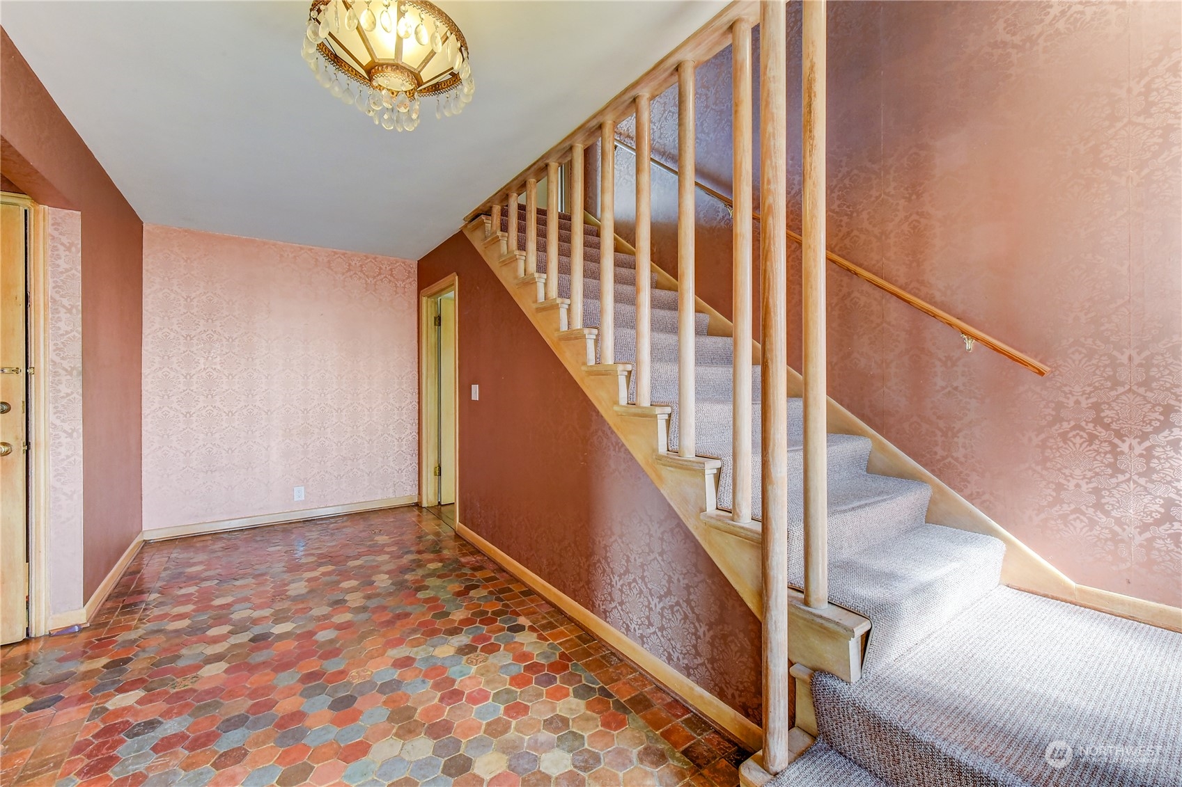 2824 Northwest 93rd Street Seattle, WA 98117 - Photo 3 of 38 a view of an entryway