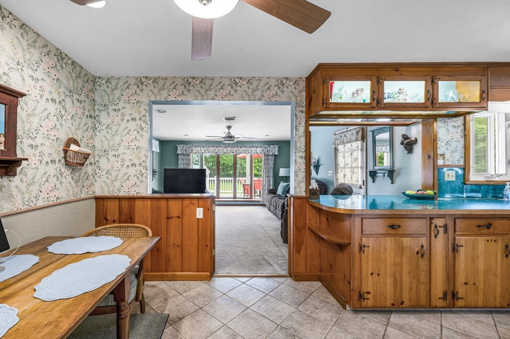 296 Pease Road East Longmeadow, MA 01028 - Photo 11 of 42