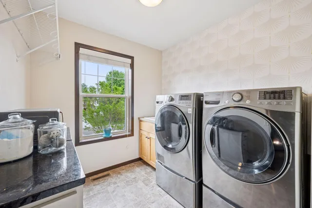 $542,500 | 217 2nd Street Southwest, Delano, MN 55328