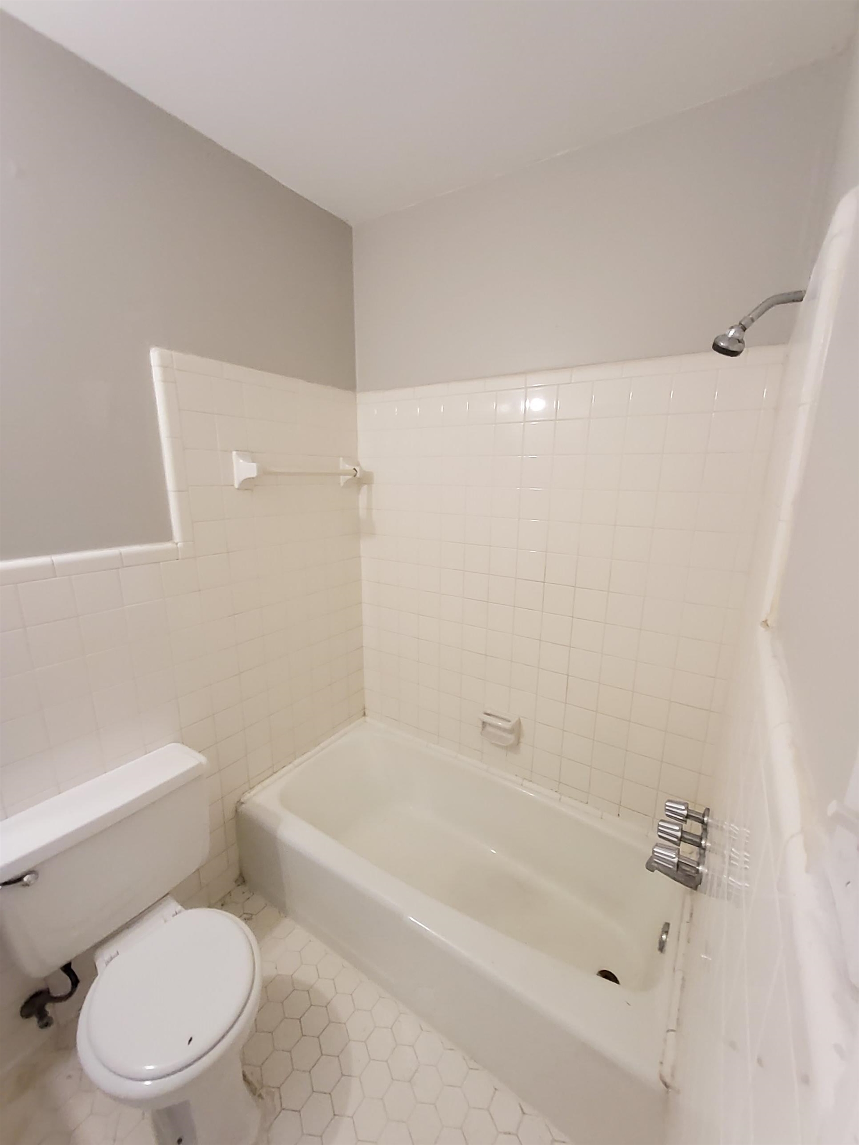 958 Brownlee Road Memphis, TN 38116 - Photo 10 of 18