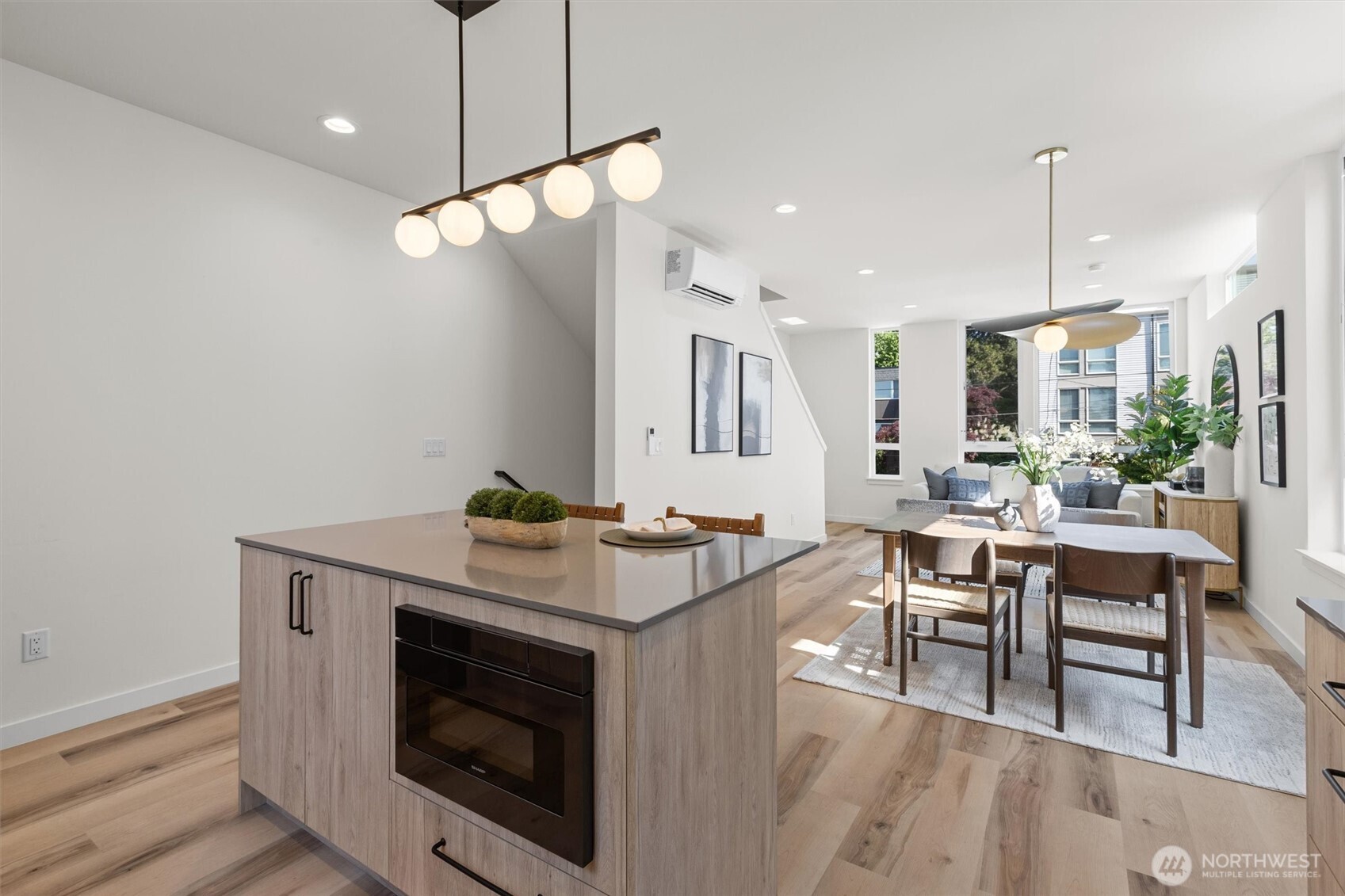 813 Northwest 63rd Street Seattle, WA 98107 - Photo 10 of 38