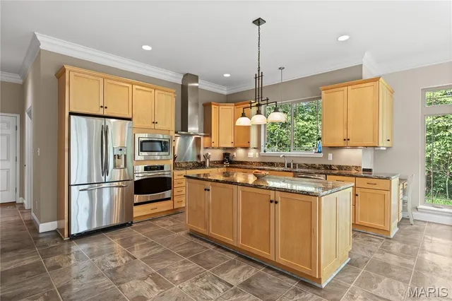 $750,000 | 140 Norfork Court, Defiance, MO 63341