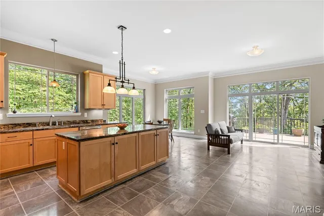 $750,000 | 140 Norfork Court, Defiance, MO 63341