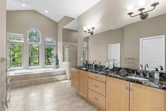 $750,000 | 140 Norfork Court, Defiance, MO 63341