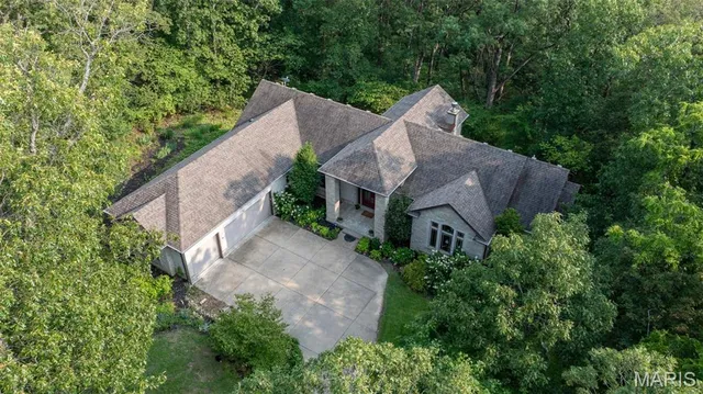 $750,000 | 140 Norfork Court, Defiance, MO 63341