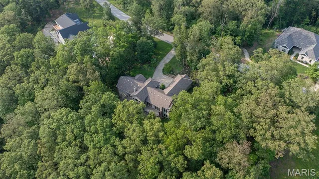 $750,000 | 140 Norfork Court, Defiance, MO 63341