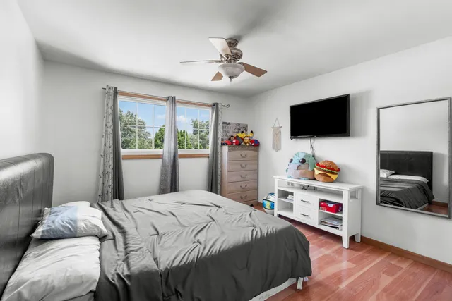 $400,000 | 8400 167th Street, Tinley Park, IL 60487