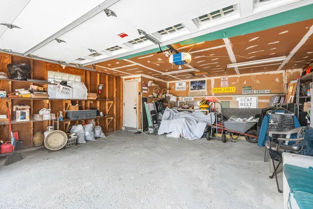 $400,000 | 8400 167th Street, Tinley Park, IL 60487