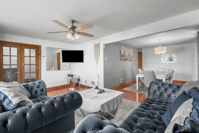 $400,000 | 8400 167th Street, Tinley Park, IL 60487