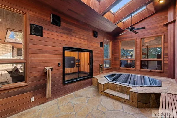 $975,000 | 1149 1250 North Road, Shelley, ID 83274